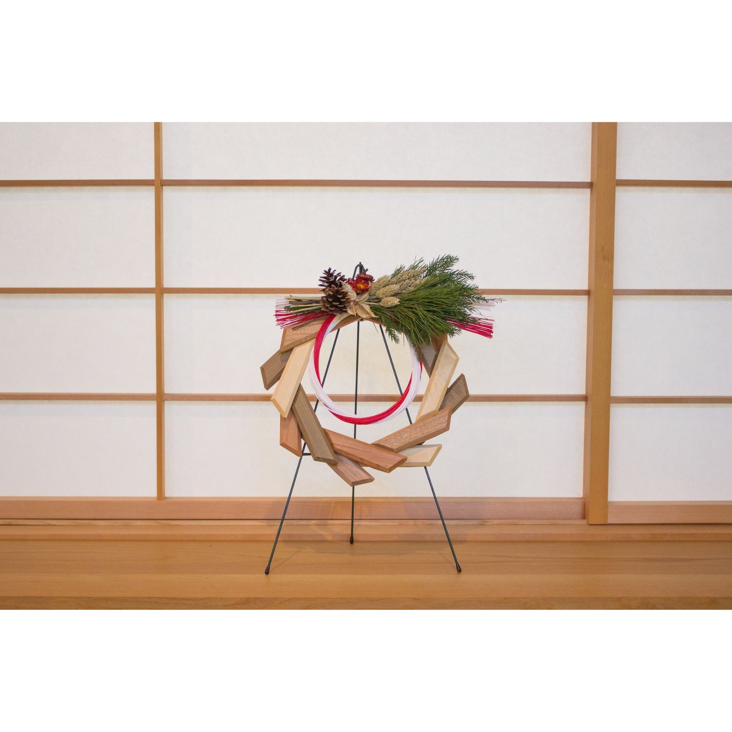 ムクの木のクリスマスリース・正月飾り/スタンド付き
