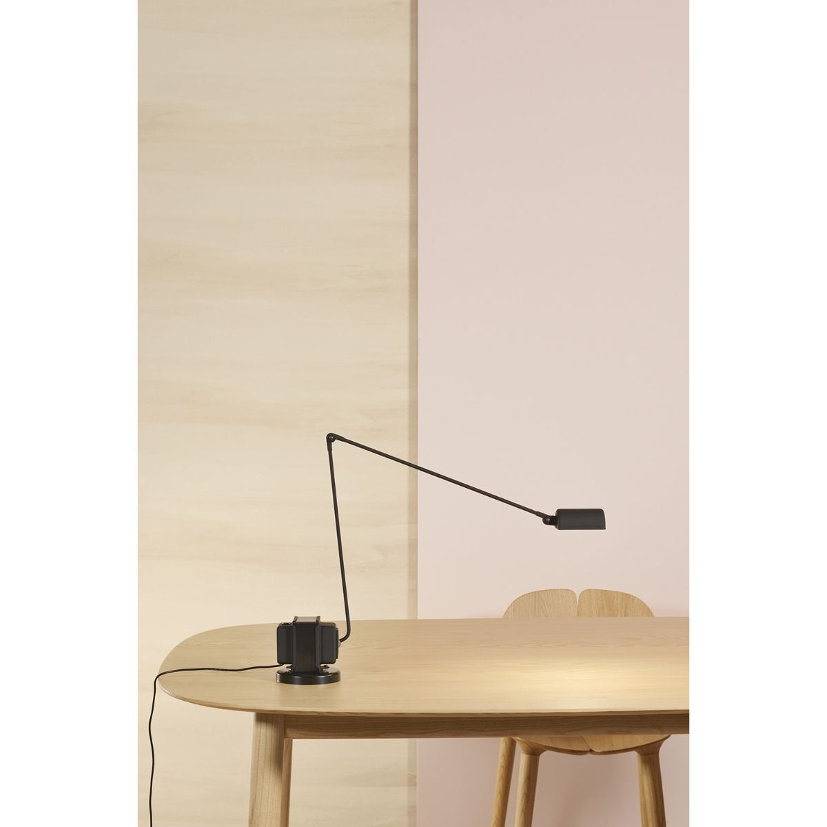 ページ作成中　Daphine LED table/ダフィーネLEDテーブルランプ